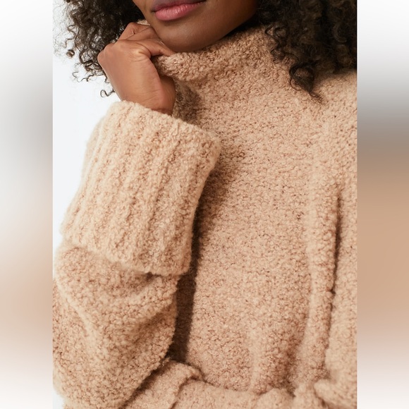 Camel Boucle Theo Turtleneck Size XS Unworn and Unwashed (Tag not attached) - Picture 7 of 8